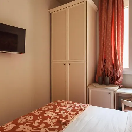 בית הארחה Casa Angelica 3*